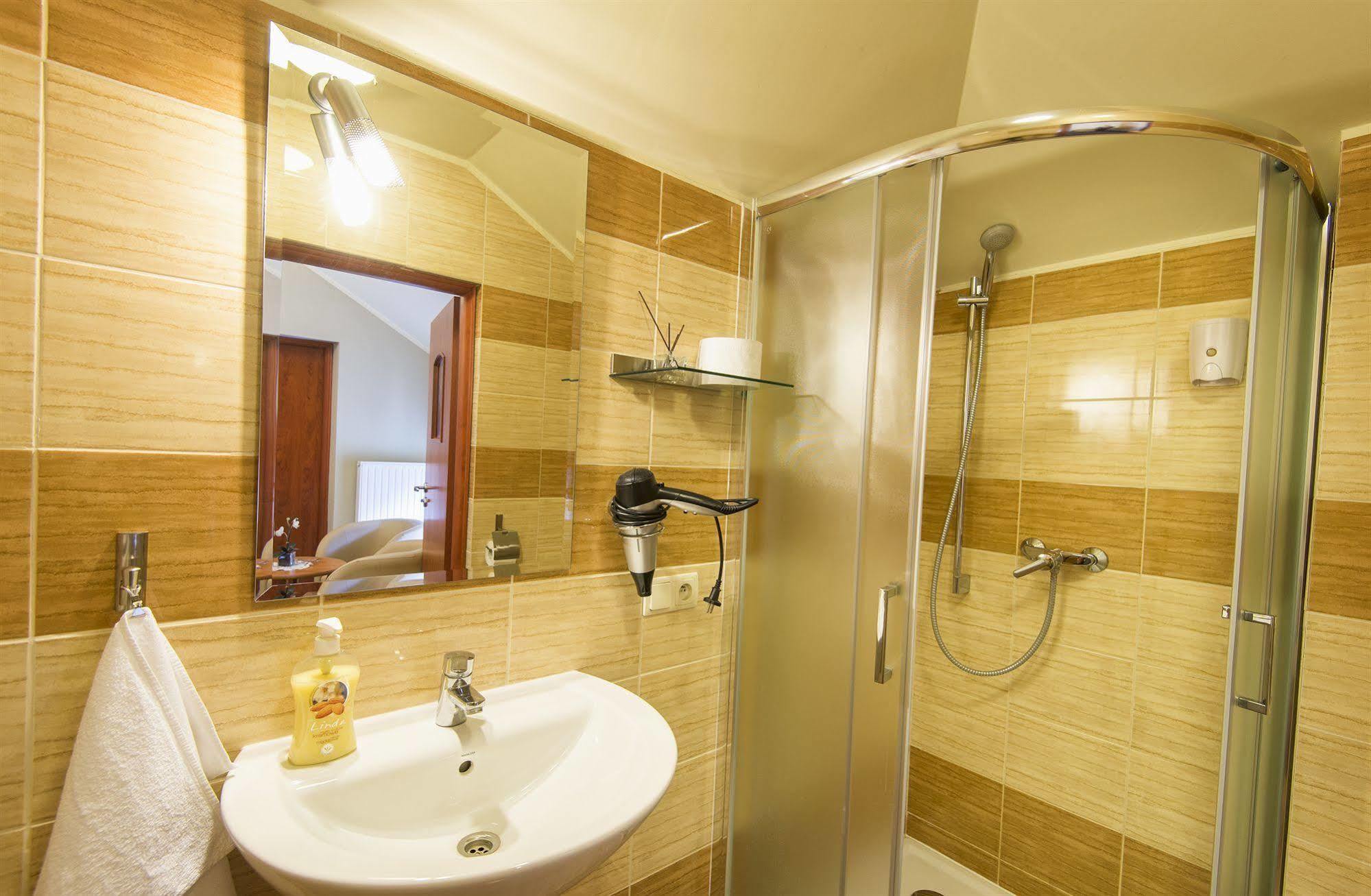 H31 Aparthotel Poznań Kültér fotó