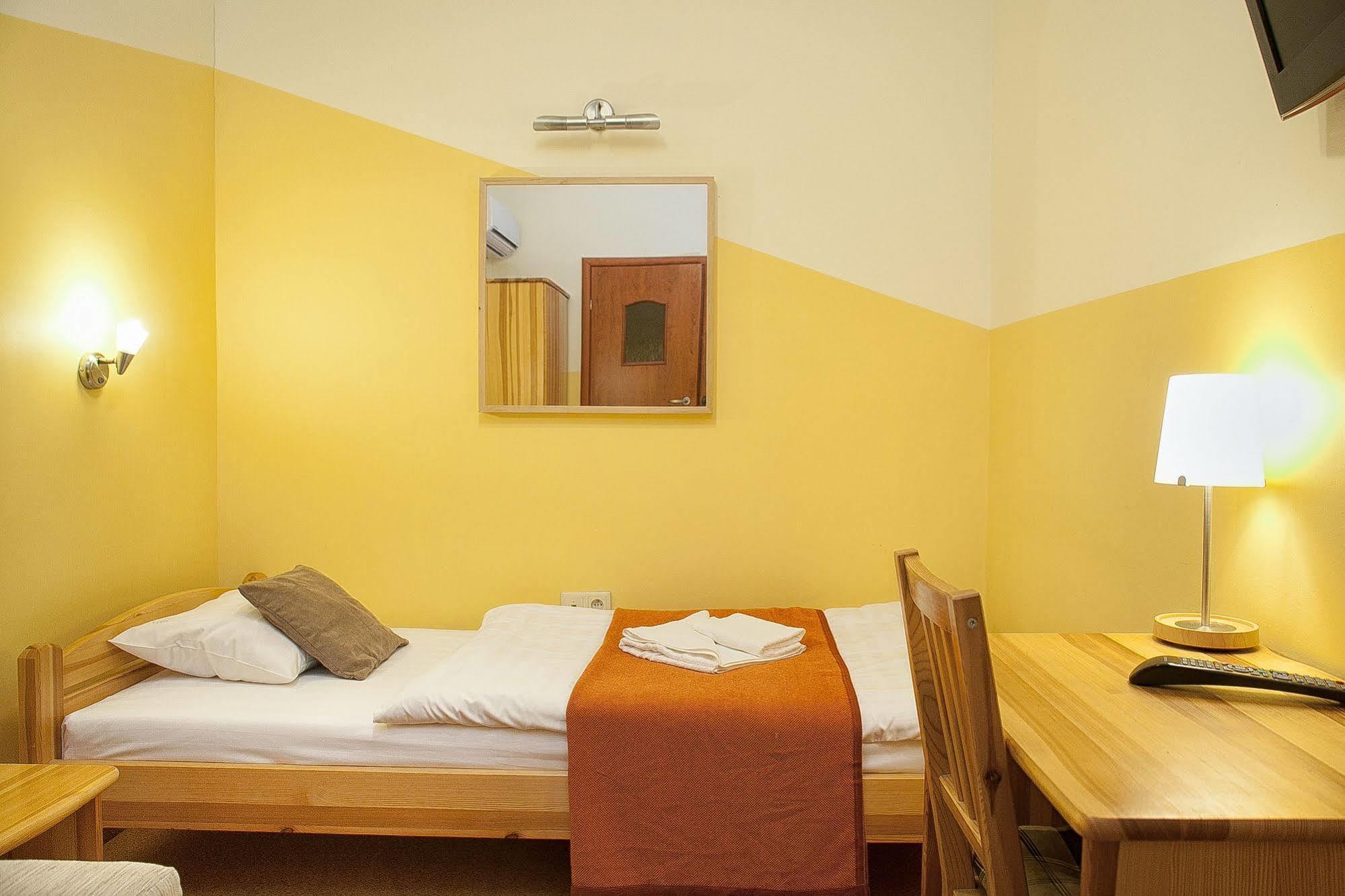 H31 Aparthotel Poznań Kültér fotó